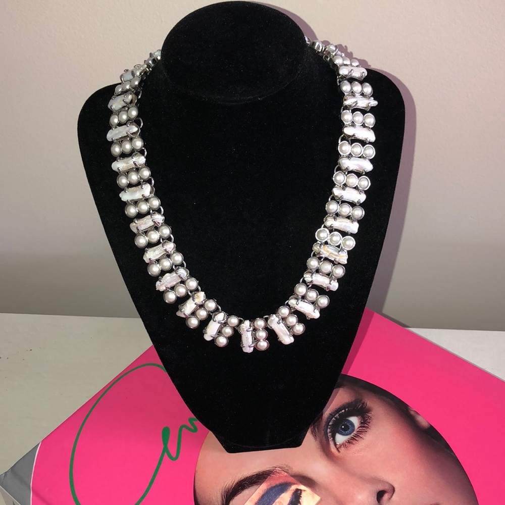 Ann Taylor “Pearl” statement necklace